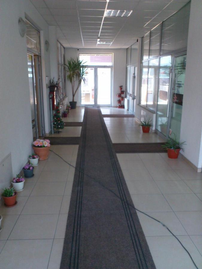 Apartment Ivi034 Kragujevac Exterior foto